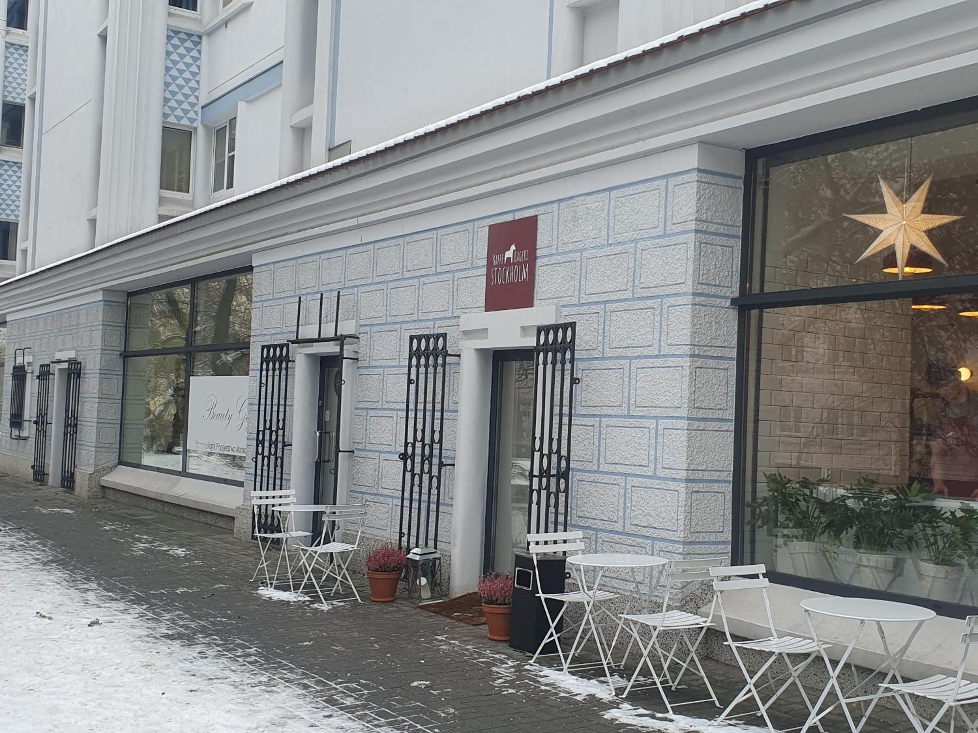 Pol In Apartament